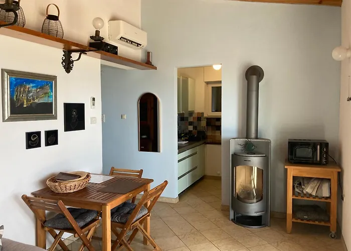 Karigador Beach House